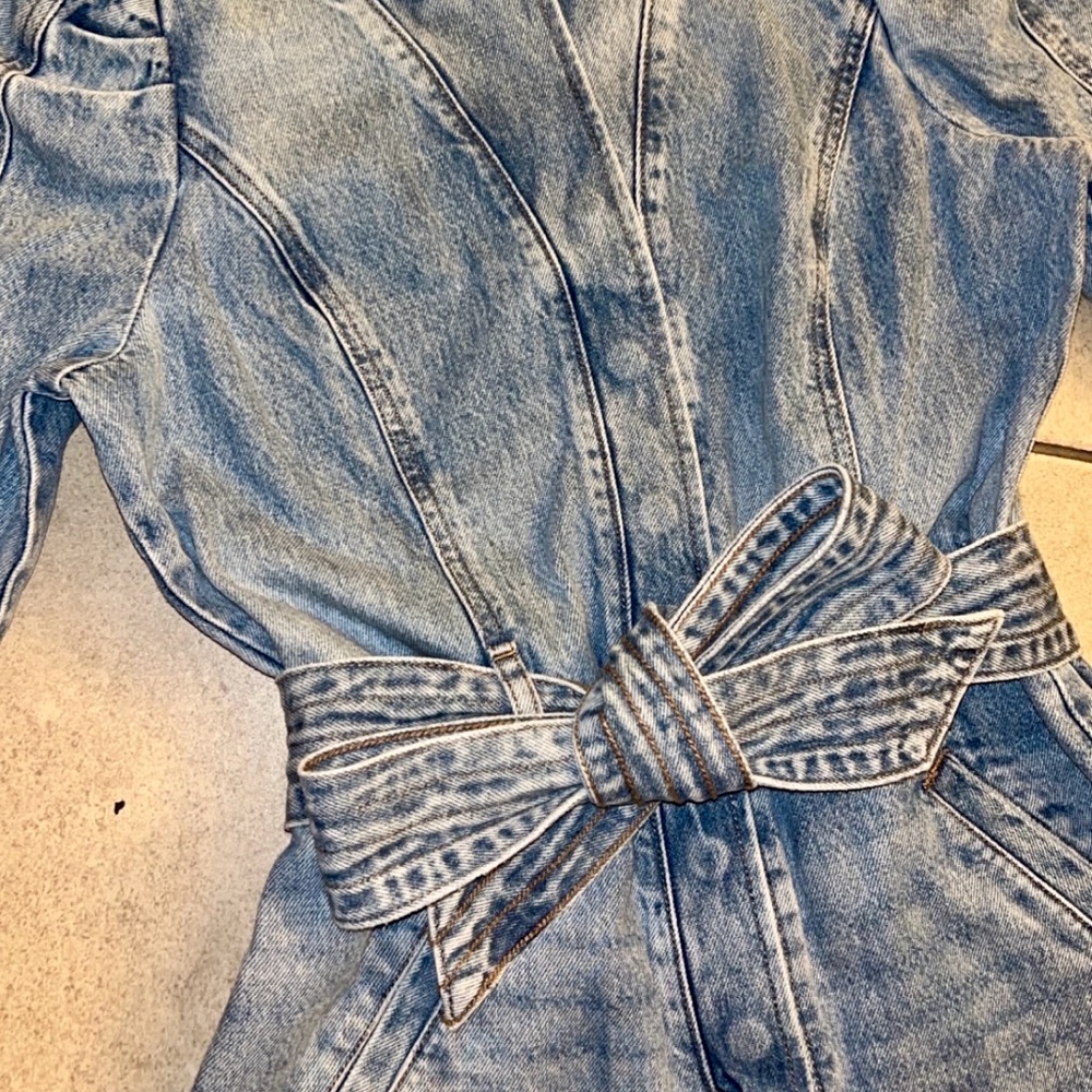 Express Puff Sleeve Denim Jumpsuit with Belted Waist - Picture 6 of 10